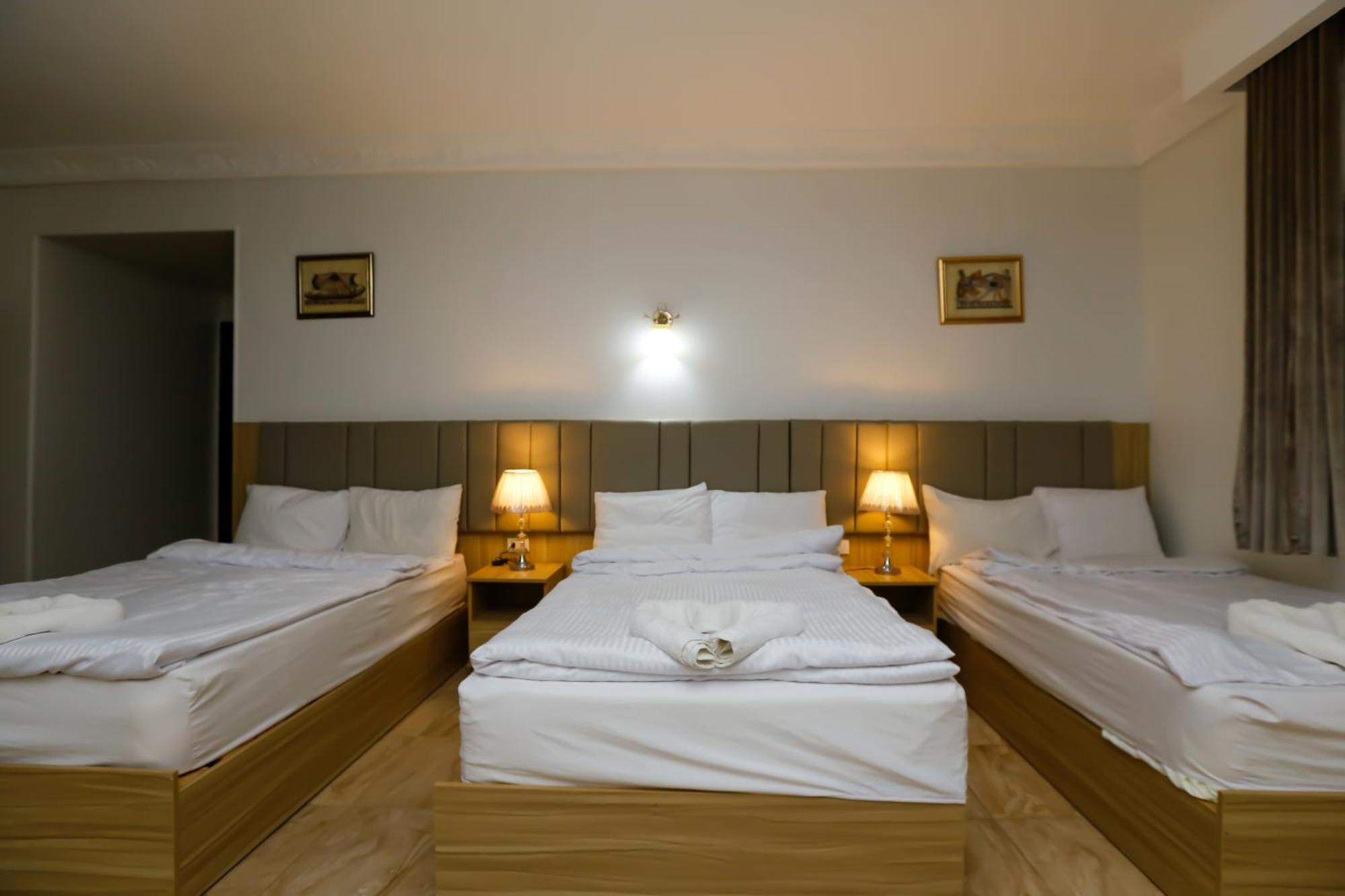Pyramids Express View Hotel Kafrat al Jabal Exterior photo