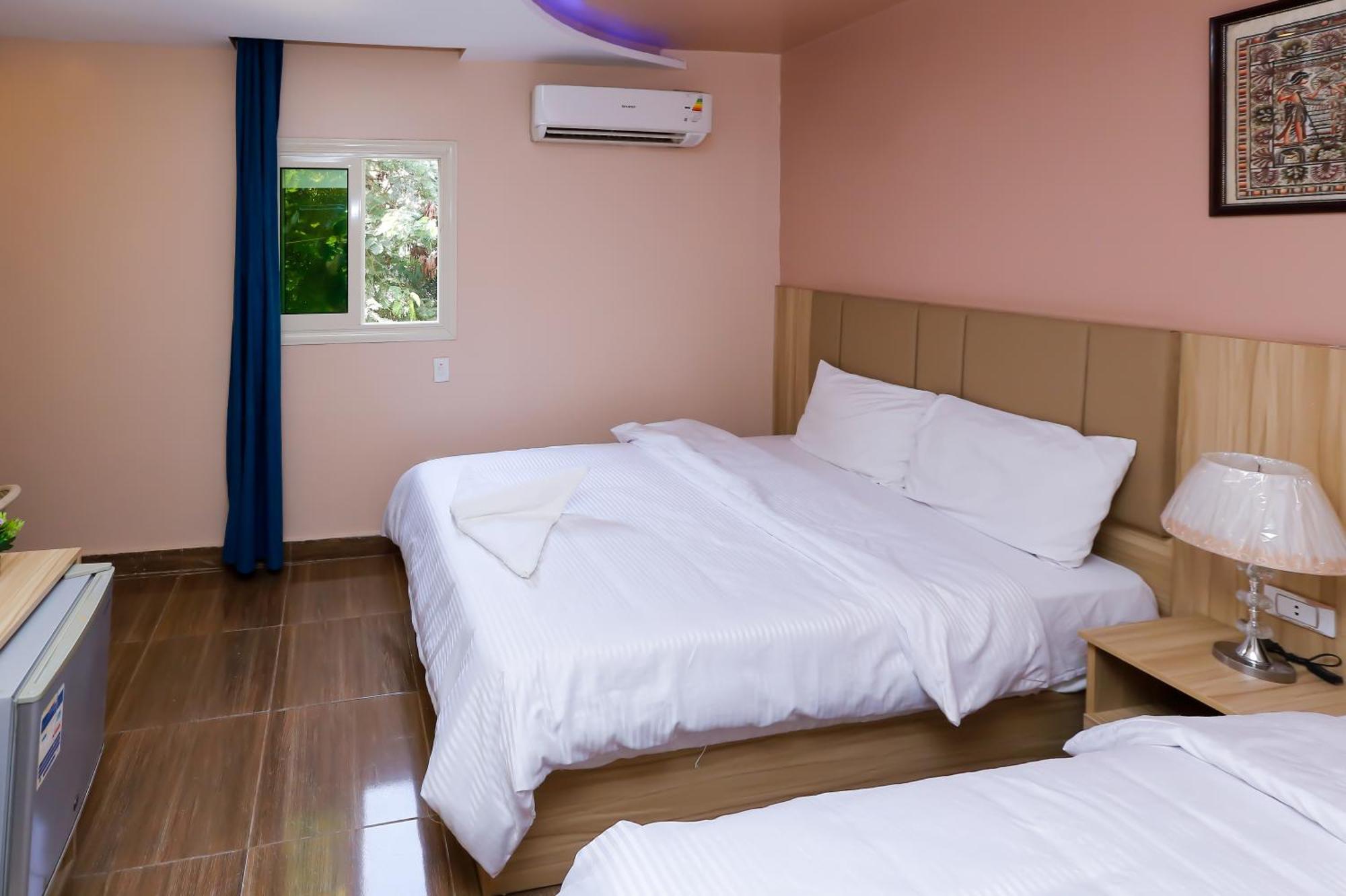 Pyramids Express View Hotel Kafrat al Jabal Exterior photo