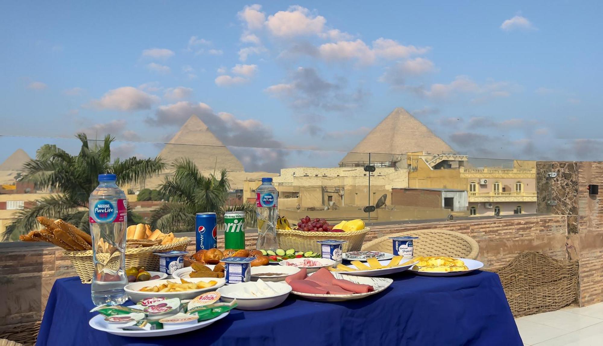 Pyramids Express View Hotel Kafrat al Jabal Exterior photo